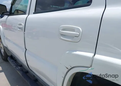 2005 Chevrolet Tahoe Z71 from USA, damaged, VIN 1GNEC13T15R252276